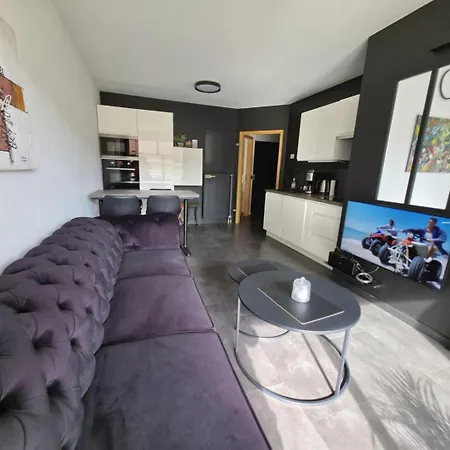 Apartment 2 Bed With Sea View *