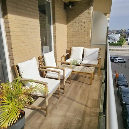 Апартаменты 2 Bed With Sea View Остенде