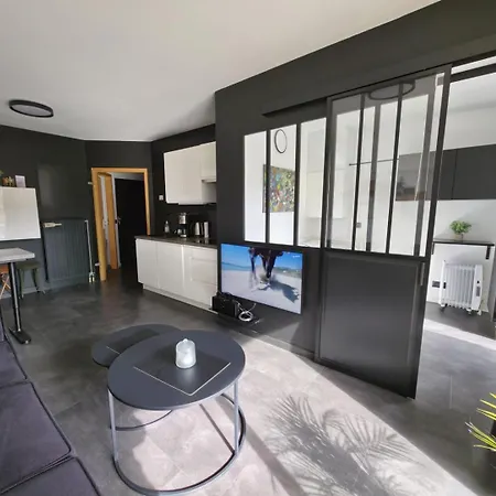 Apartmán 2 Bed With Sea View *