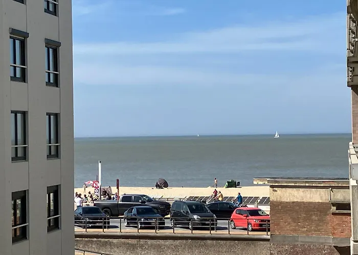 2 Bed With Sea View Остенде